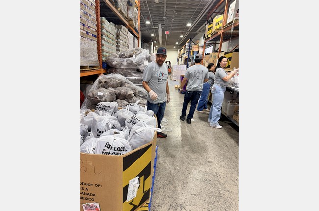 JL Gray volunteer day in Las Cruces at Casa de Peregrinos