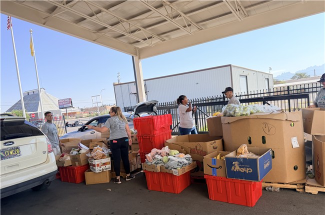 JL Gray volunteer day in Las Cruces at Casa de Peregrinos