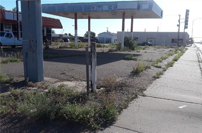 AANM 2019 Volunteer Day – Tucumcarii, NM at Abandoned Gas Station