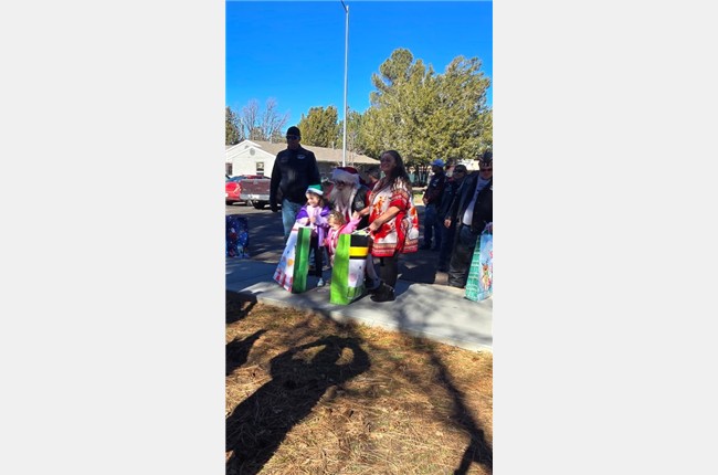 🎅🏍️ Motorcycle Santa Visits Ponderosa Park & Ponderosa Meadows