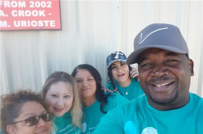 JL Gray Properties Participate In the Apartment Association of New Mexico Volunteer Day