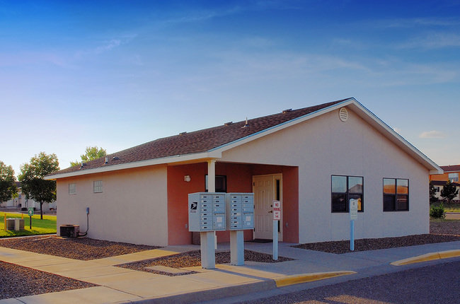 Las Casas de Vida Senior Apartments - JL Gray